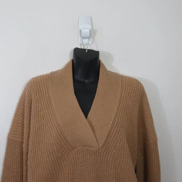 Brochu Walker size XS V Neck Wool Blend Sweater Ragaln Tan Knit Pullover Relaxed